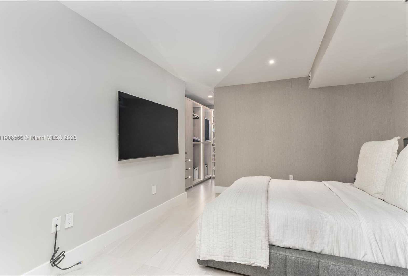 Small Image of 20355 NORTH EAST 34TH CT #2728, Aventura Number 24