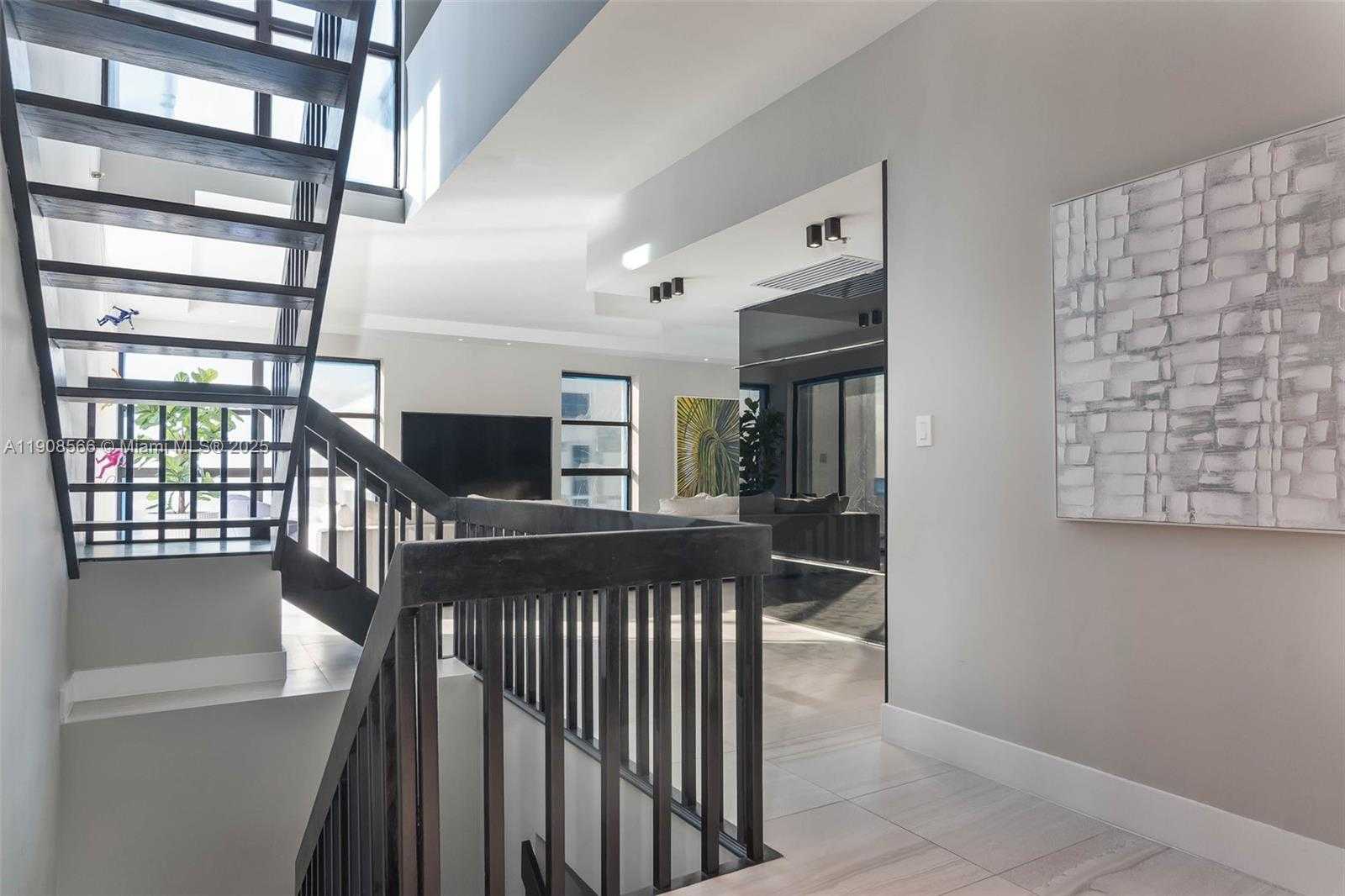 Small Image of 20355 NORTH EAST 34TH CT #2728, Aventura Number 9