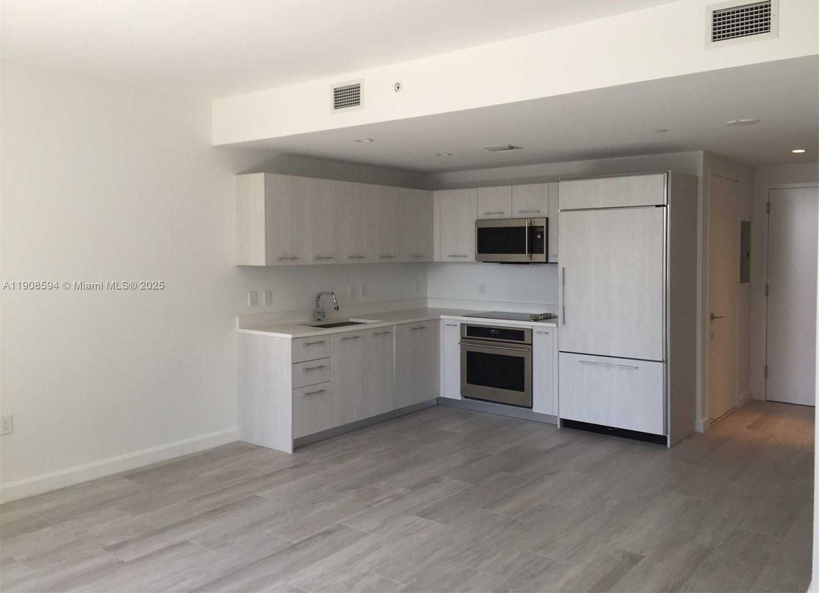 Small Image of 45 SOUTH WEST 9 ST #1402, Miami Number 1