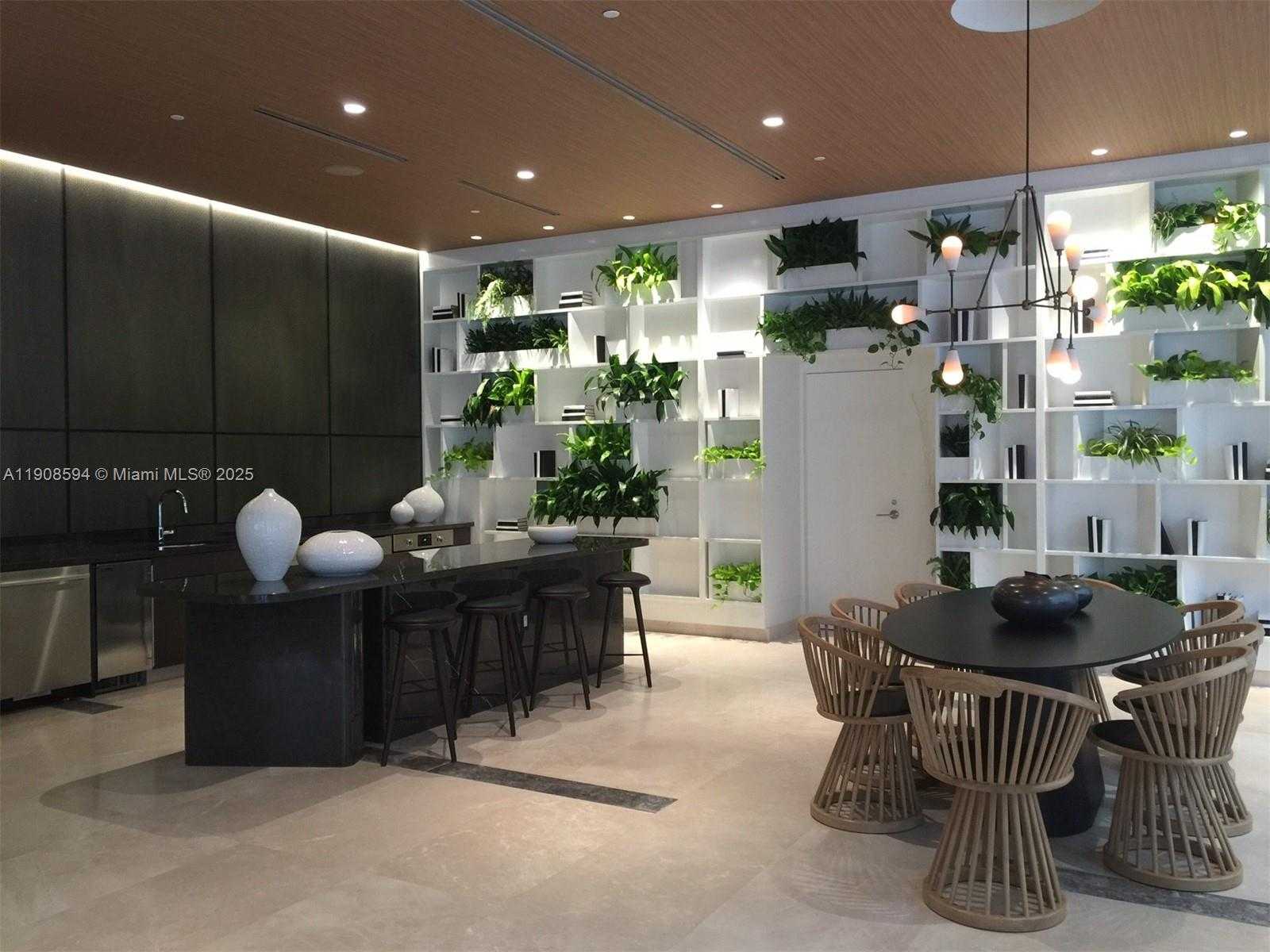 Small Image of 45 SOUTH WEST 9 ST #1402, Miami Number 12