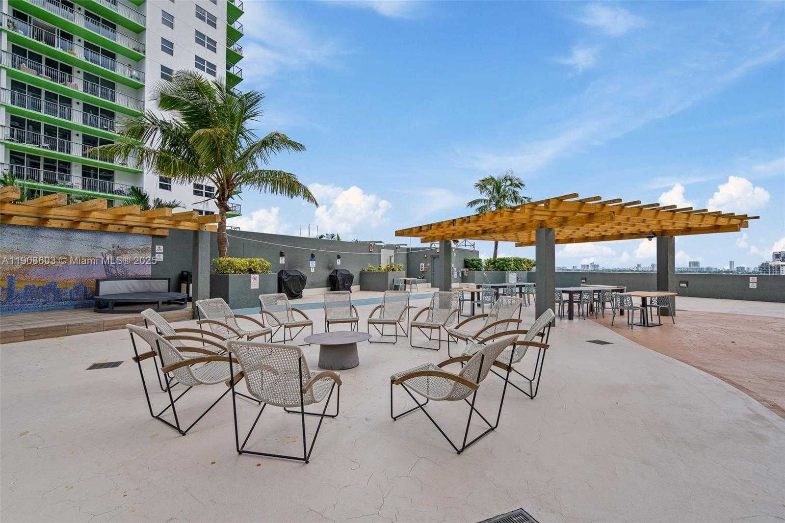 Small Image of 1750 NORTH BAYSHORE DR #2314, Miami Number 25