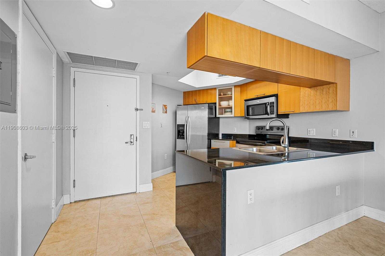 Small Image of 1750 NORTH BAYSHORE DR #2314, Miami Number 3