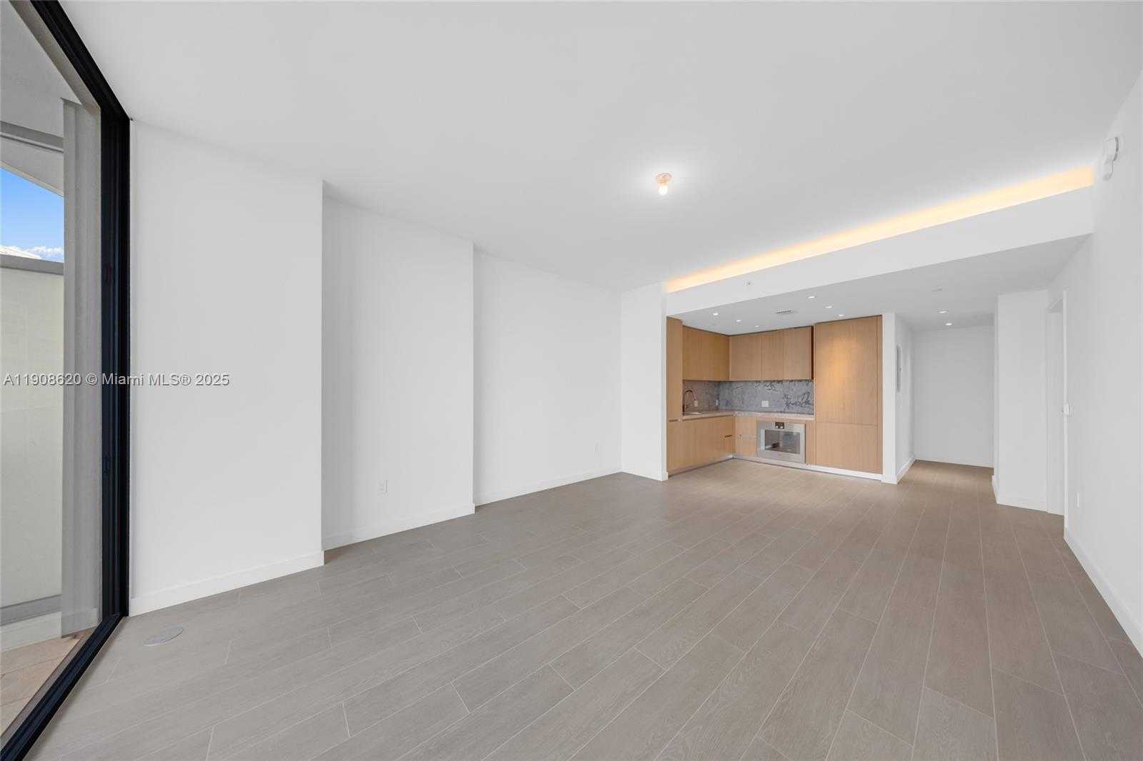 Small Image of 500 ALTON RD #1904, Miami Beach Number 10