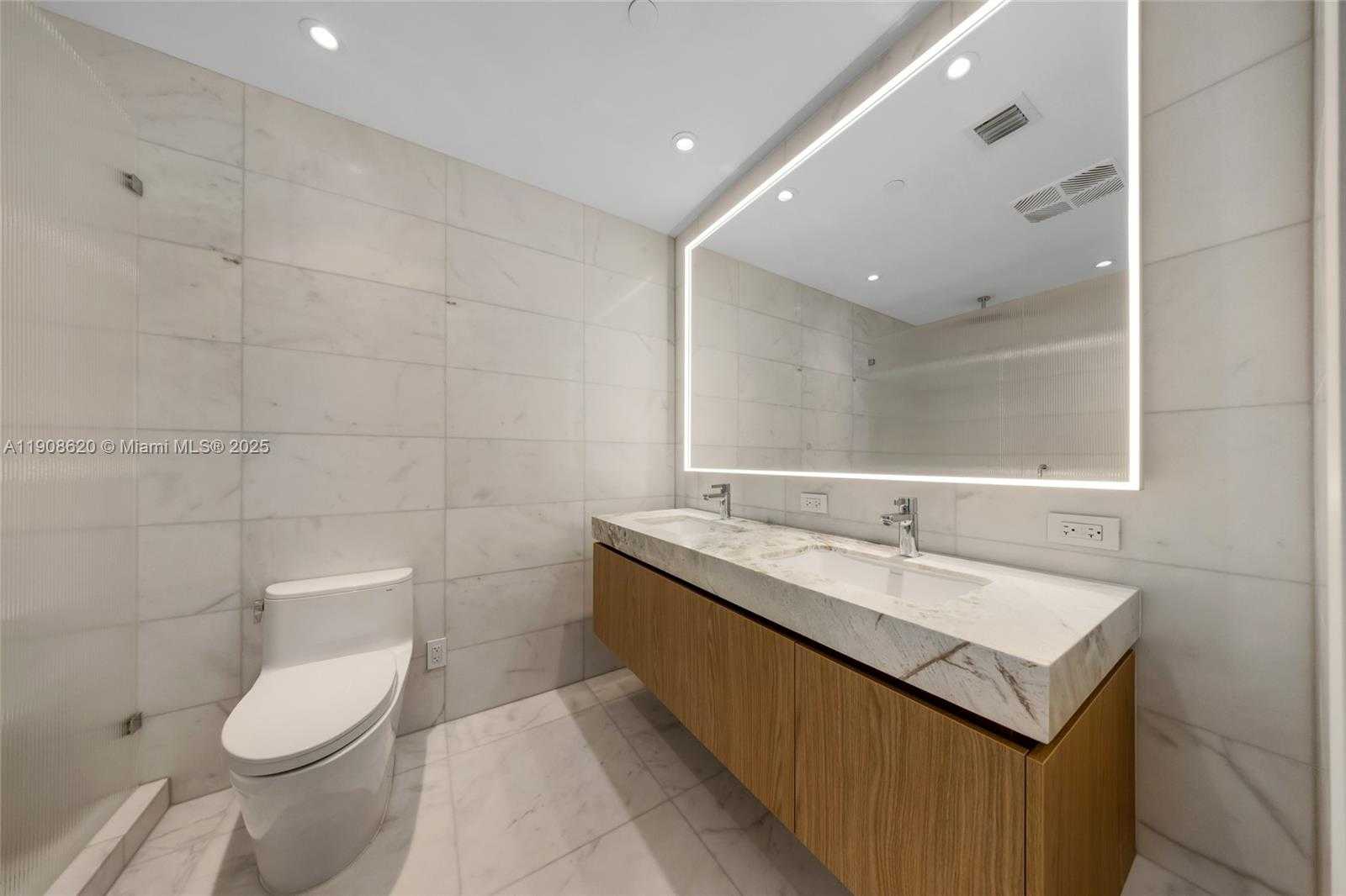 Small Image of 500 ALTON RD #1904, Miami Beach Number 12