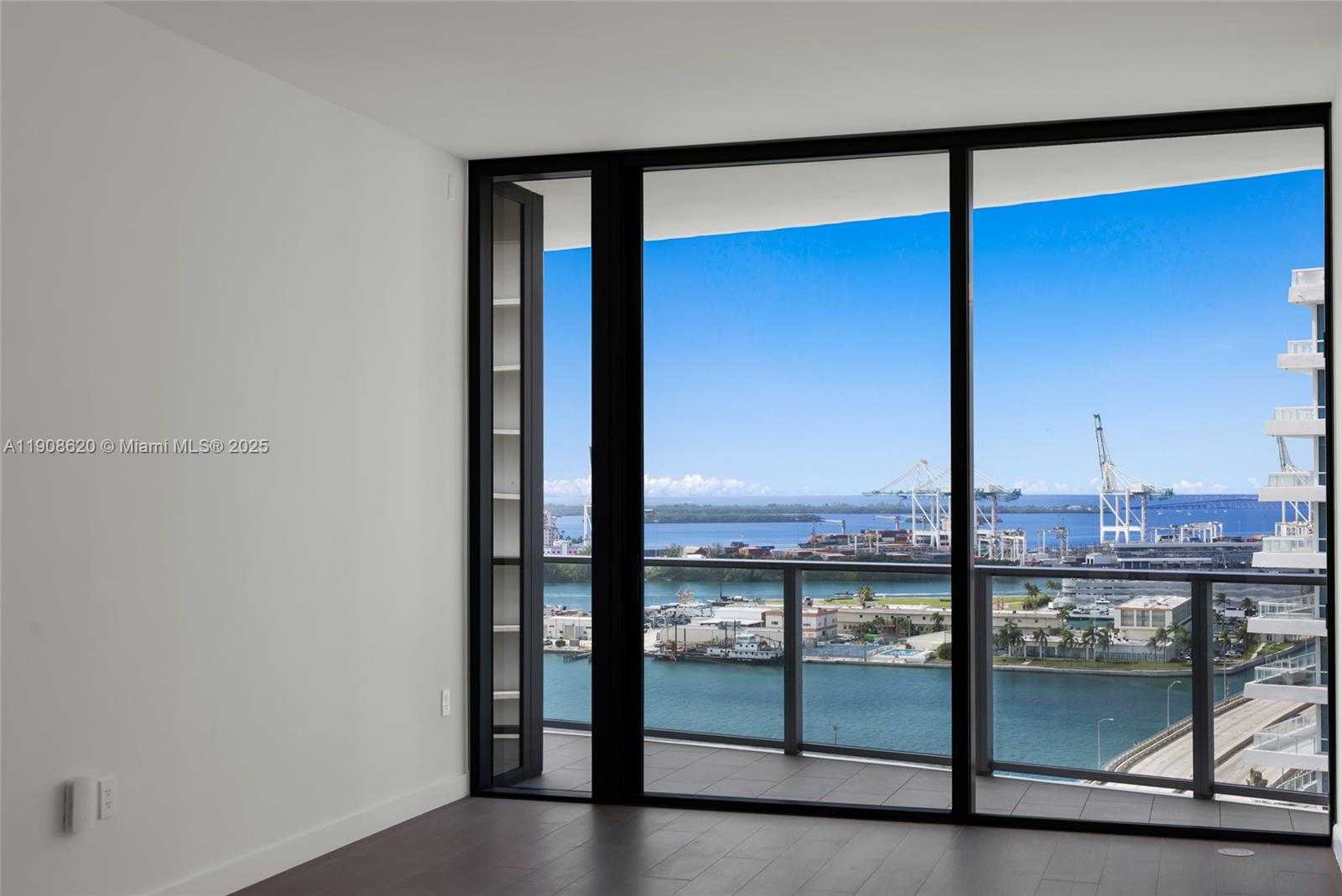 Small Image of 500 ALTON RD #1904, Miami Beach Number 4