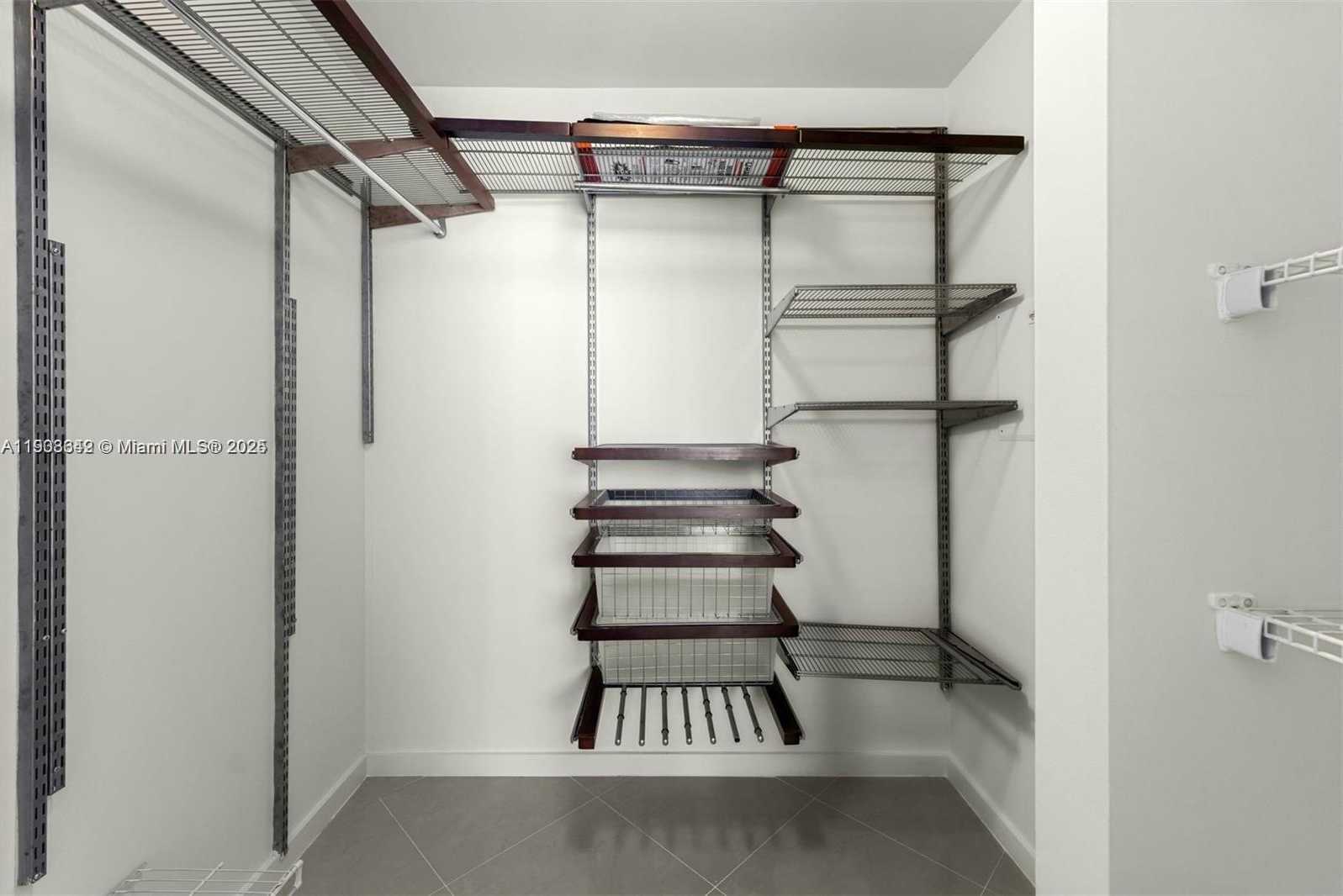 Small Image of 300 SOUTH BISCAYNE BLVD #T-3407, Miami Number 11