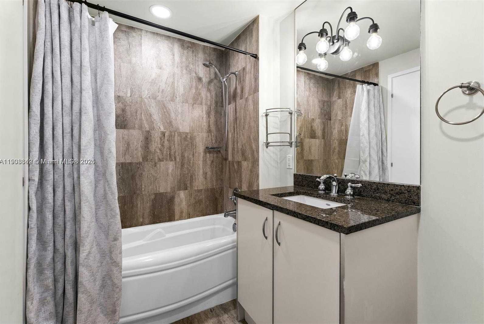 Small Image of 300 SOUTH BISCAYNE BLVD #T-3407, Miami Number 12