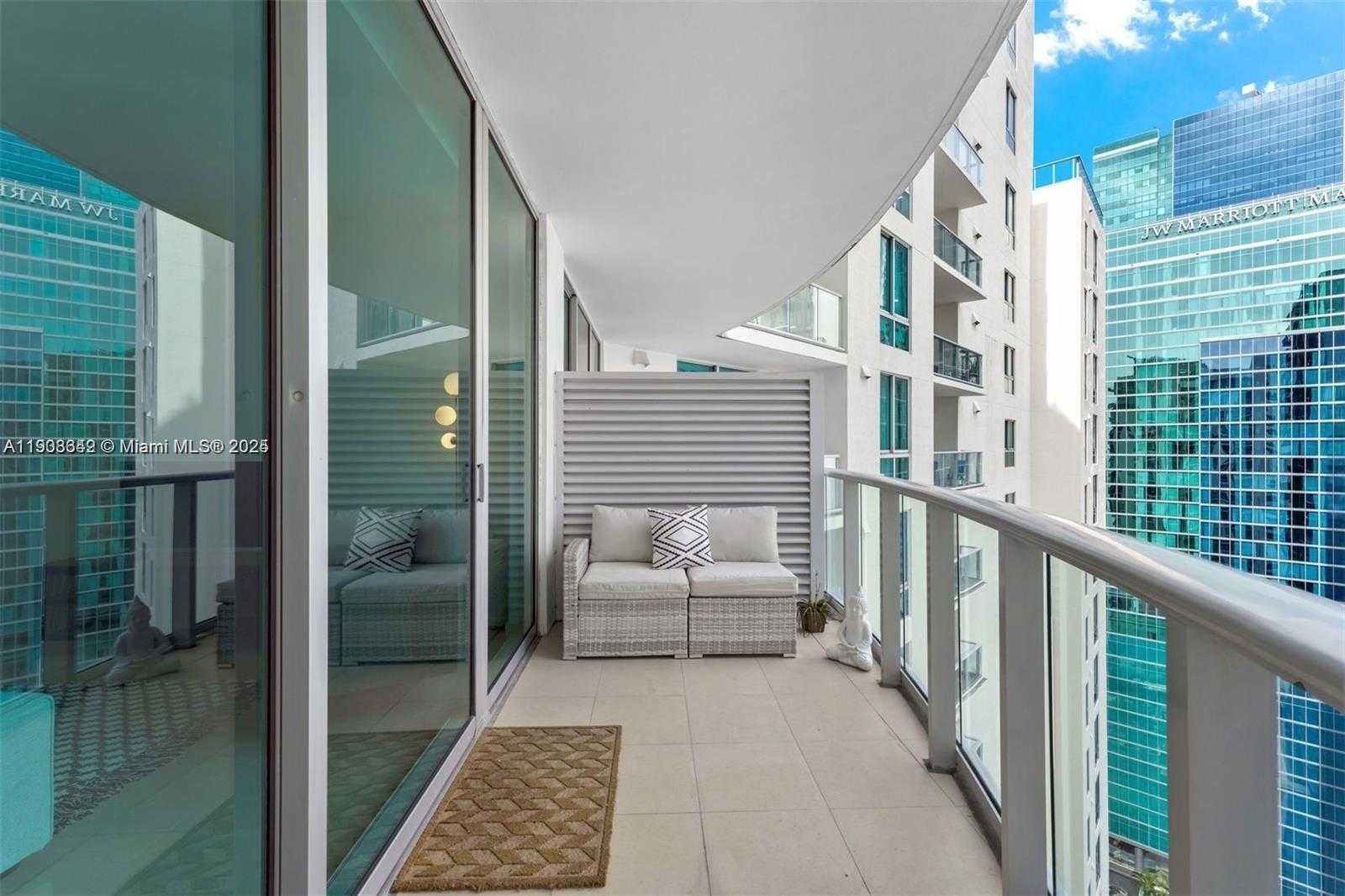 Small Image of 300 SOUTH BISCAYNE BLVD #T-3407, Miami Number 14