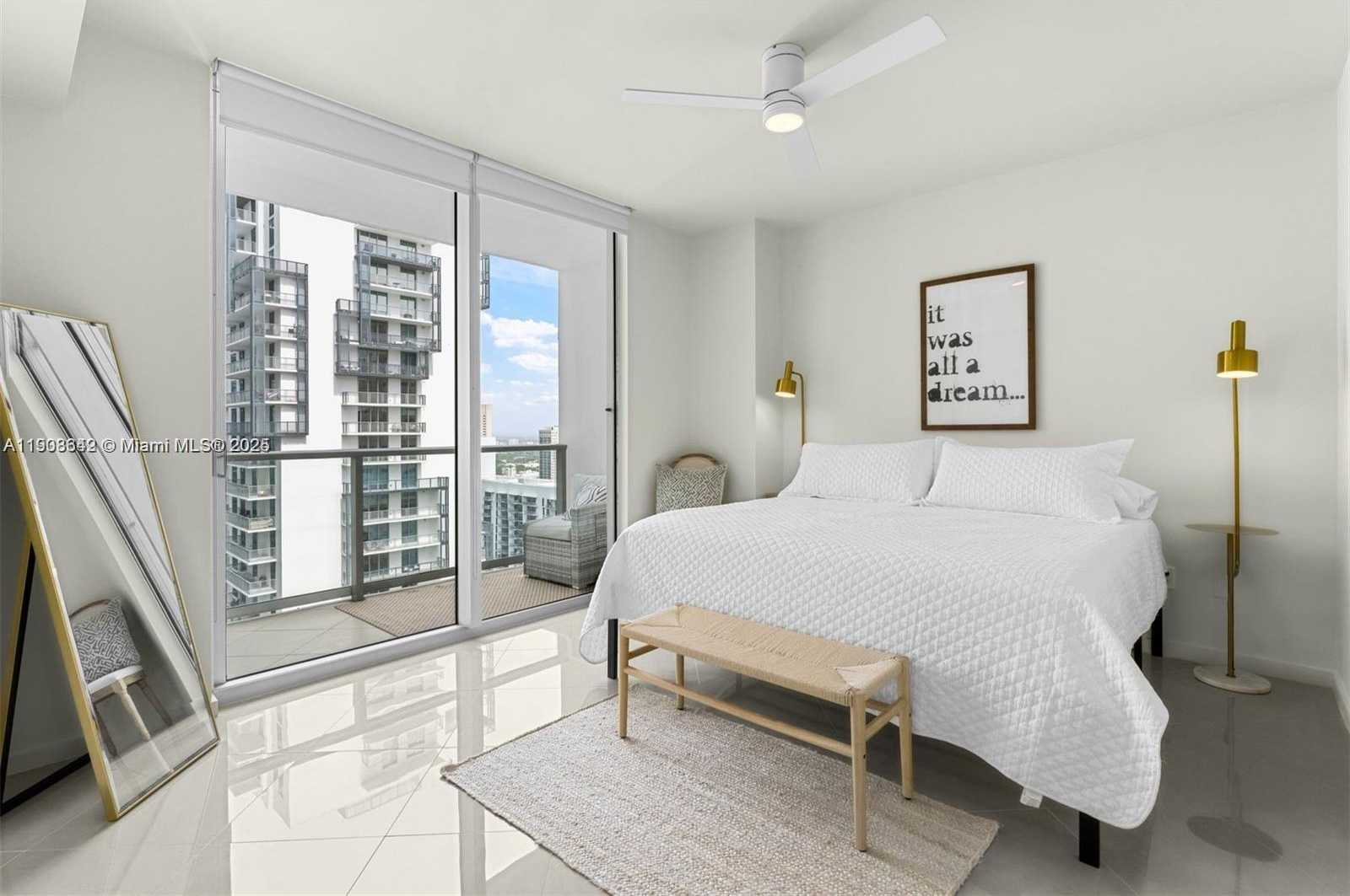 Small Image of 300 SOUTH BISCAYNE BLVD #T-3407, Miami Number 7