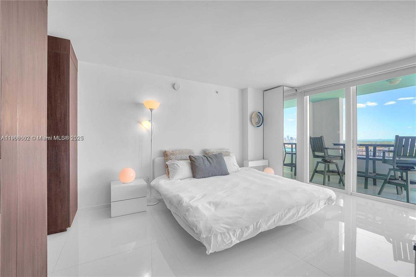 Small Image of 400 SOUTH POINTE DR #2307, Miami Beach Number 10