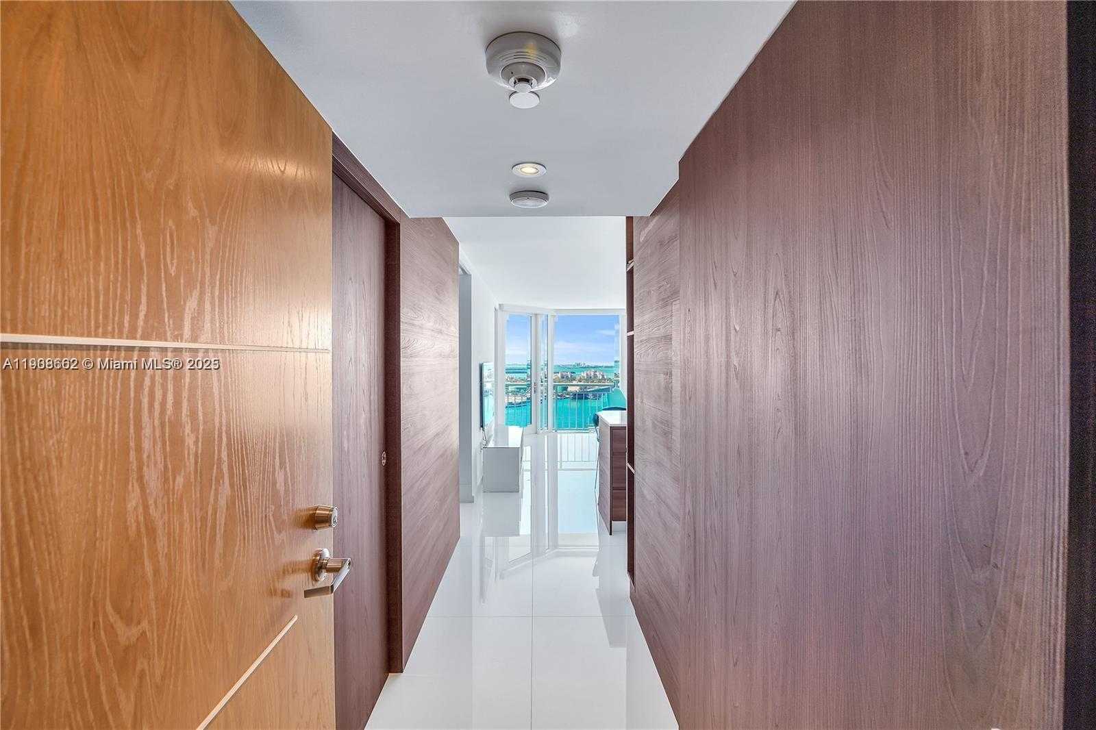 Small Image of 400 SOUTH POINTE DR #2307, Miami Beach Number 15