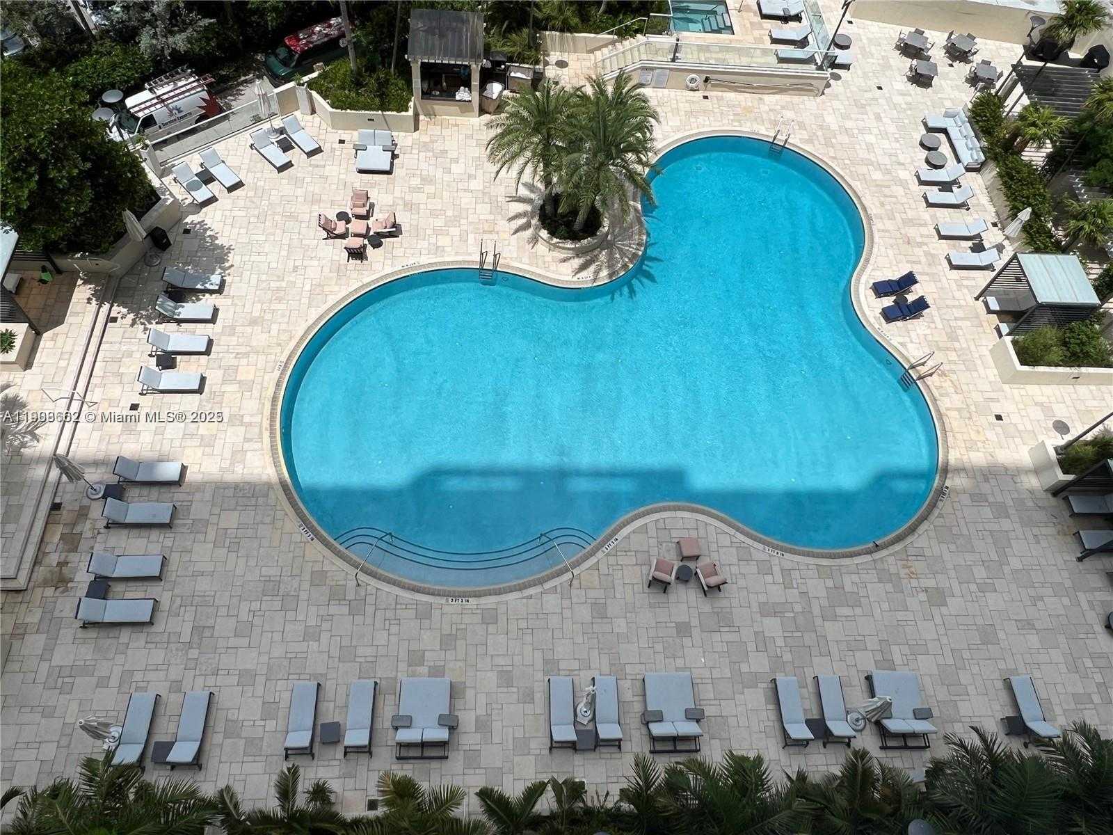 Small Image of 400 SOUTH POINTE DR #2307, Miami Beach Number 20