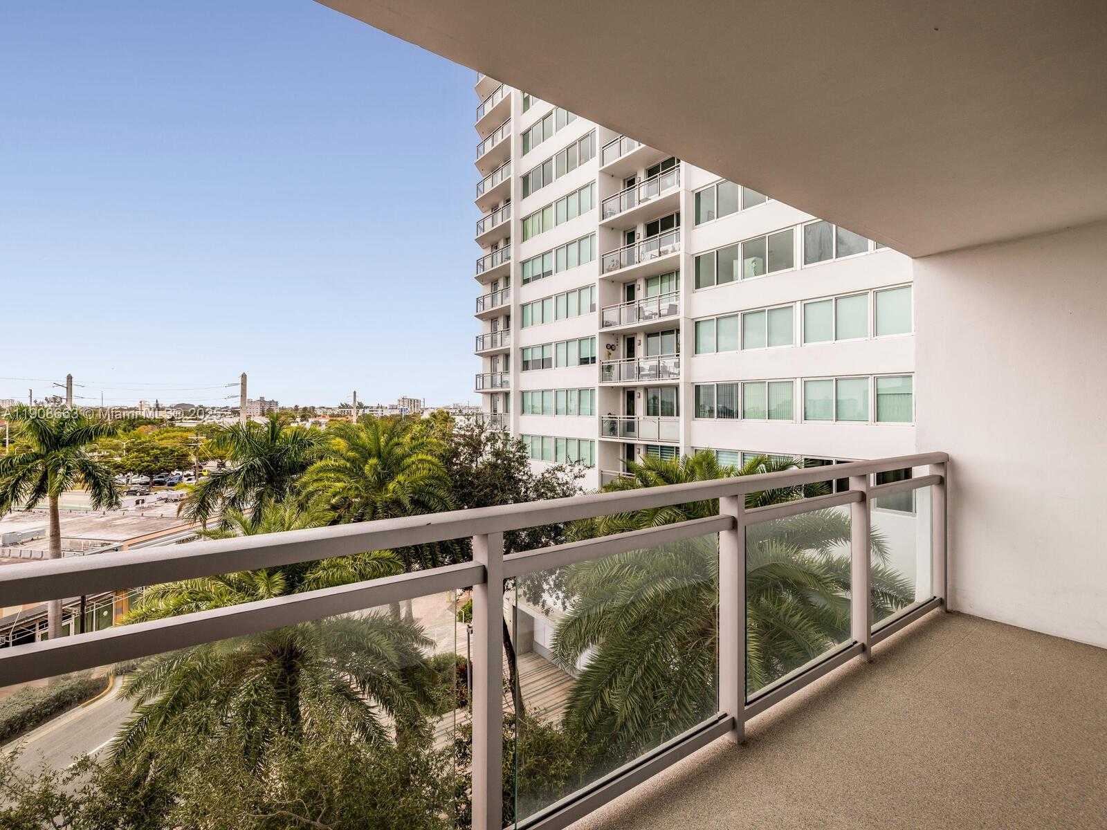 Small Image of 7135 COLLINS AVE #523, Miami Beach Number 10
