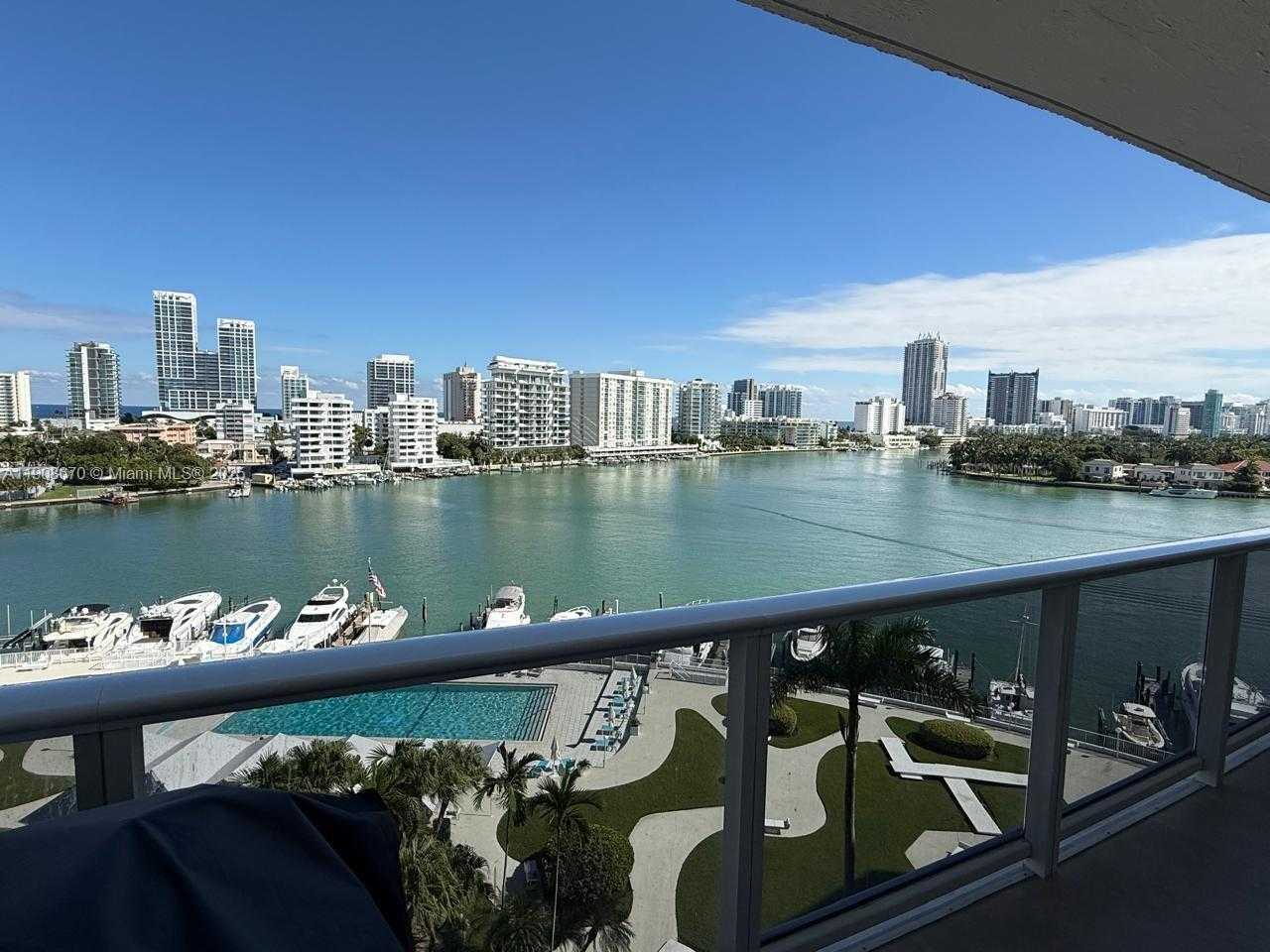Small Image of 900 BAY DR #818, Miami Beach Number 2
