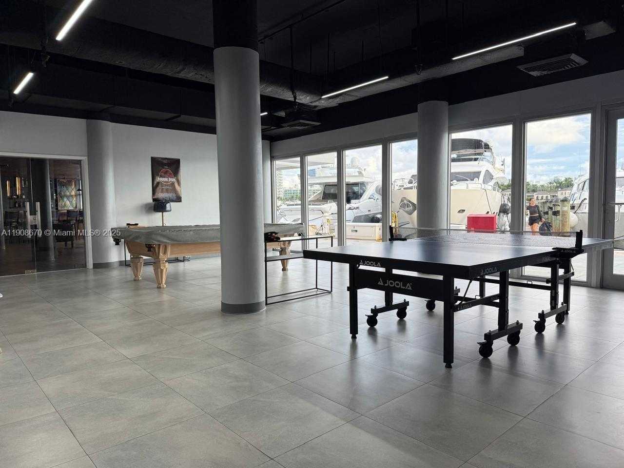 Small Image of 900 BAY DR #818, Miami Beach Number 26