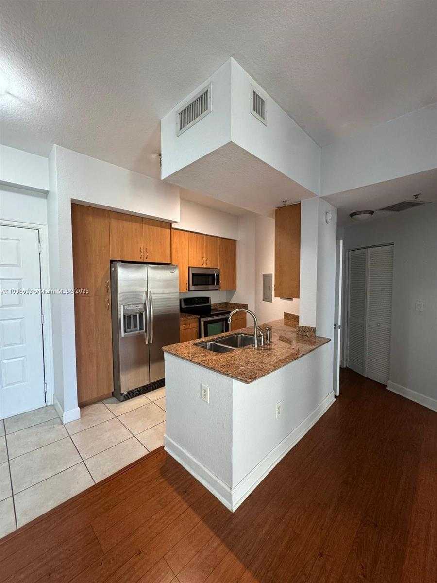 Small Image of 1830 RADIUS DR #1102, Hollywood Number 4