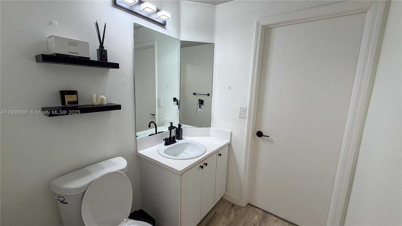 Small Image of 6420 NORTH WEST 114TH AVE #1322, Doral Number 15