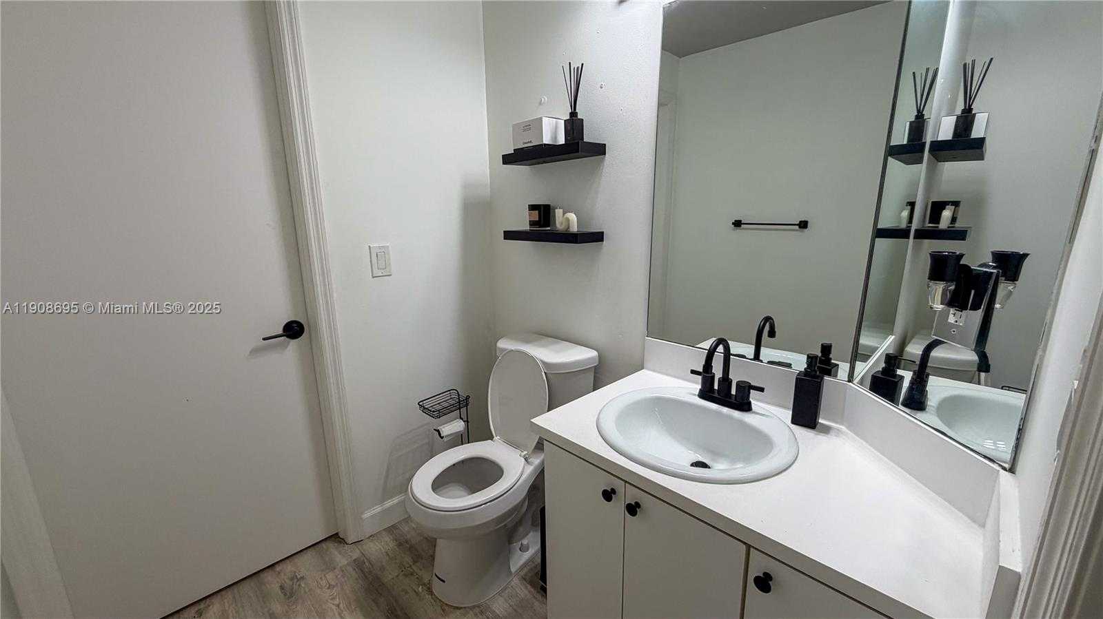 Small Image of 6420 NORTH WEST 114TH AVE #1322, Doral Number 17