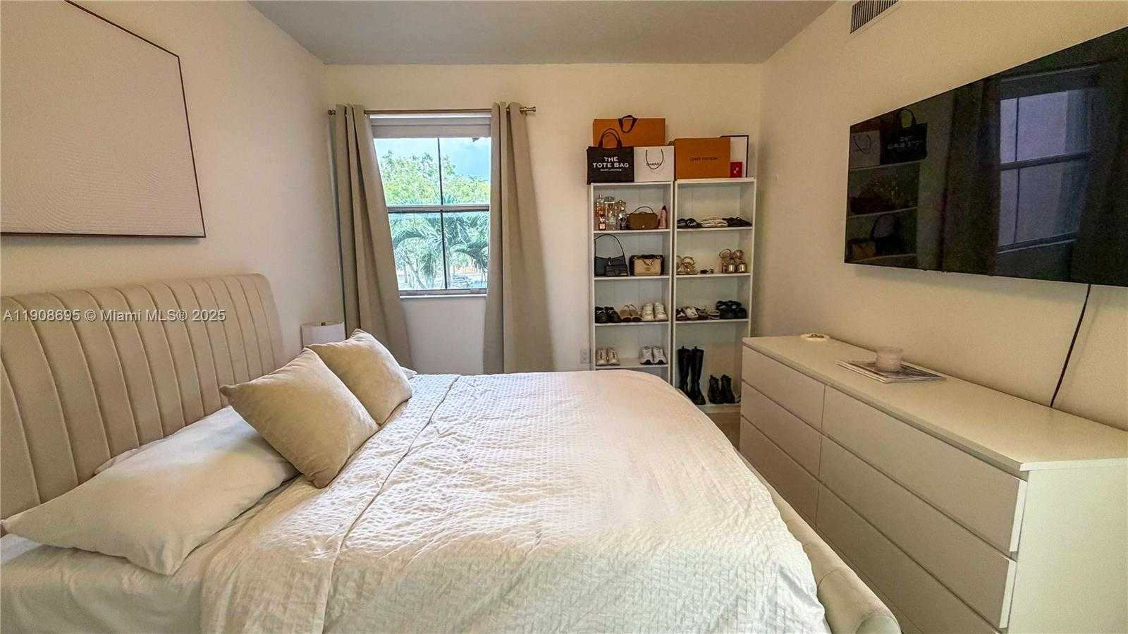 Small Image of 6420 NORTH WEST 114TH AVE #1322, Doral Number 19