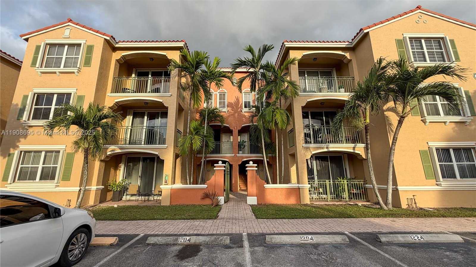 Small Image of 6420 NORTH WEST 114TH AVE #1322, Doral Number 24