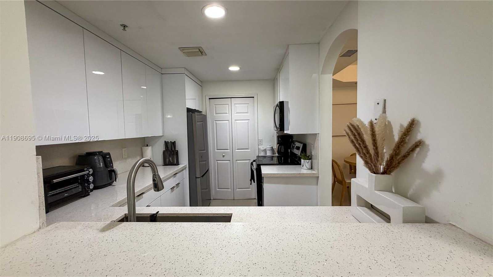 Small Image of 6420 NORTH WEST 114TH AVE #1322, Doral Number 6