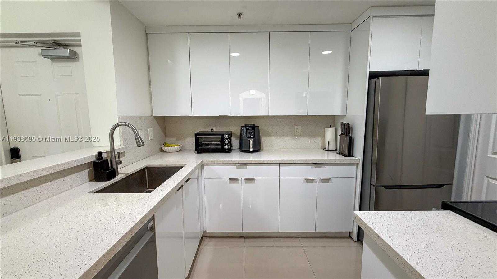 Small Image of 6420 NORTH WEST 114TH AVE #1322, Doral Number 7