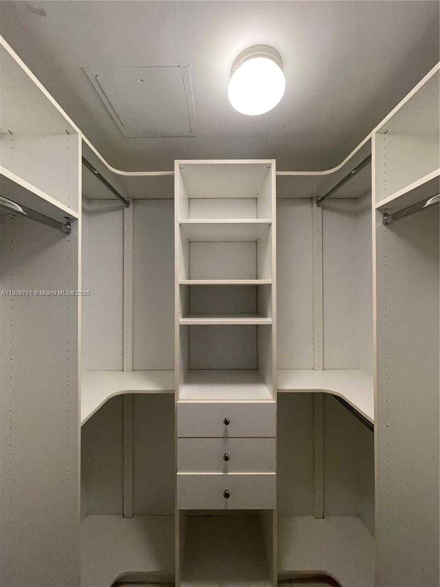 Small Image of 31 SOUTH EAST 6TH ST #2503, Miami Number 21