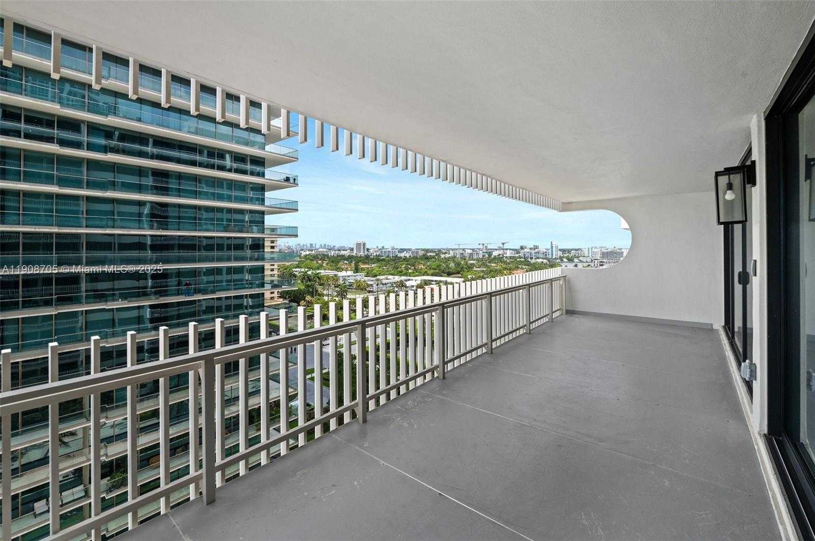 Small Image of 10205 COLLINS AVE #1007, Bal Harbour Number 12