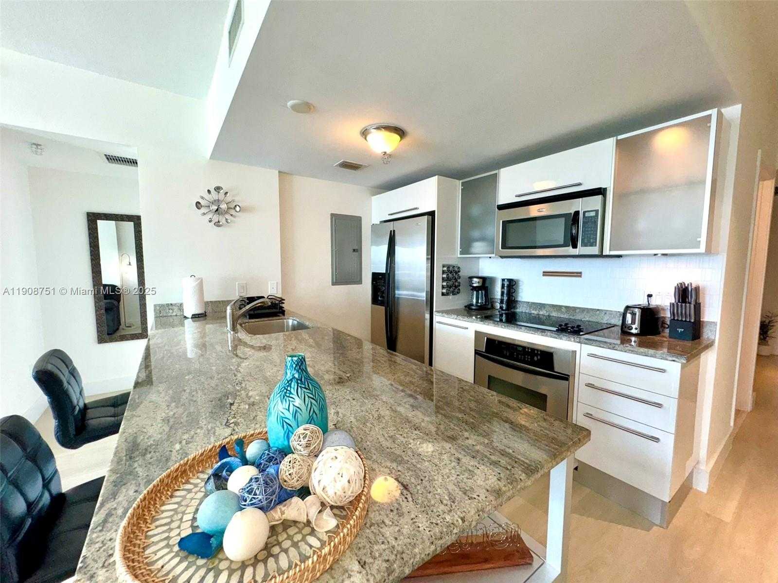 Small Image of 185 SOUTH WEST 7TH ST #1402, Miami Number 2