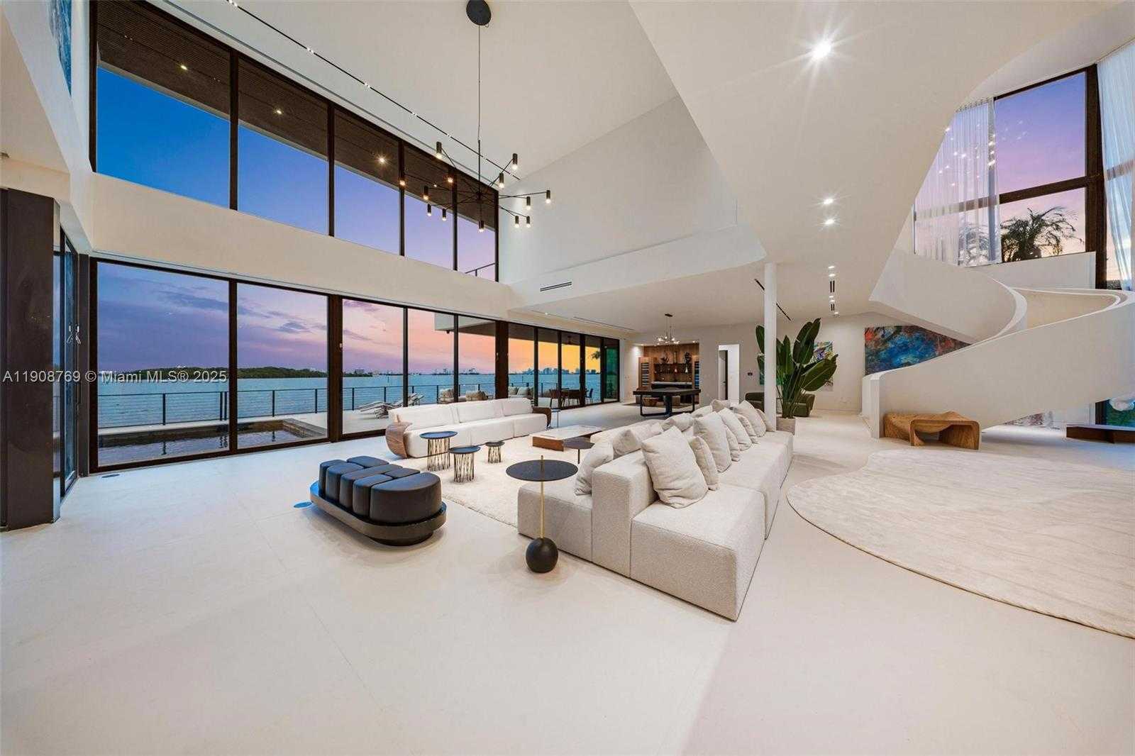 Small Image of 11400 NORTH BAYSHORE DR, North Miami Number 2