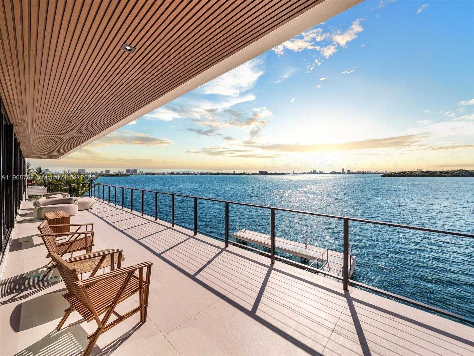 Small Image of 11400 NORTH BAYSHORE DR, North Miami Number 73