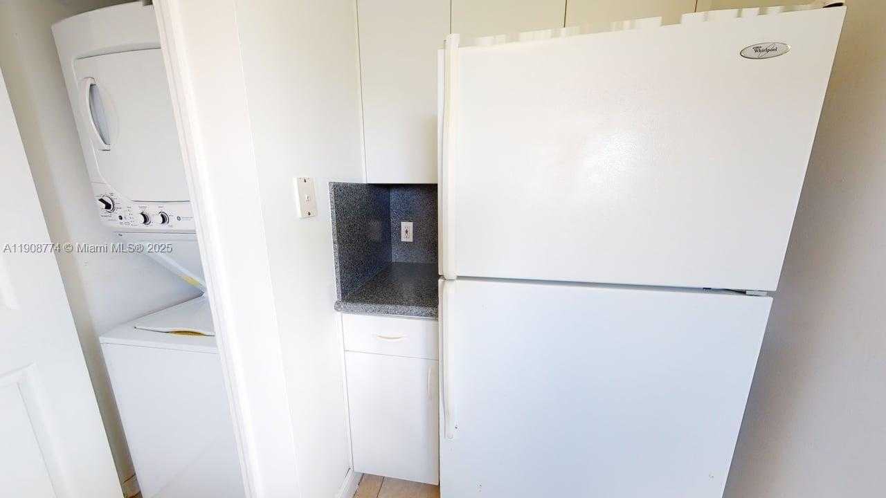 Small Image of 2415 NORTH WEST 16TH ST RD #410-1, Miami Number 14