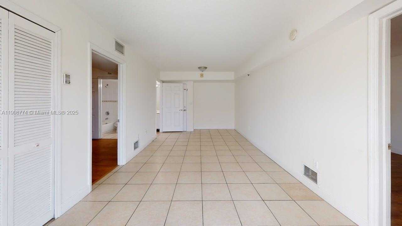 Small Image of 2415 NORTH WEST 16TH ST RD #410-1, Miami Number 17