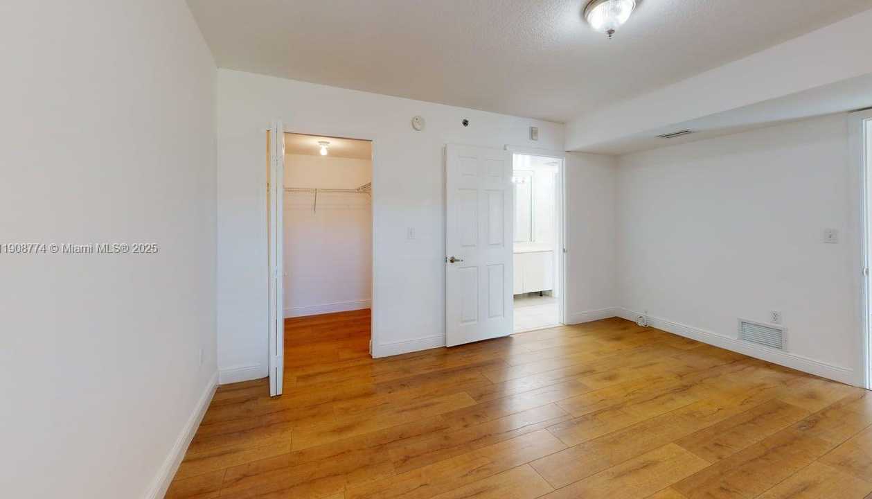 Small Image of 2415 NORTH WEST 16TH ST RD #410-1, Miami Number 6