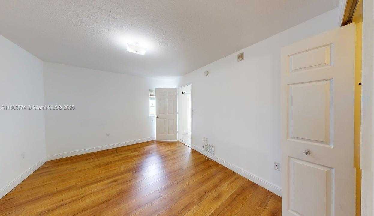 Small Image of 2415 NORTH WEST 16TH ST RD #410-1, Miami Number 7