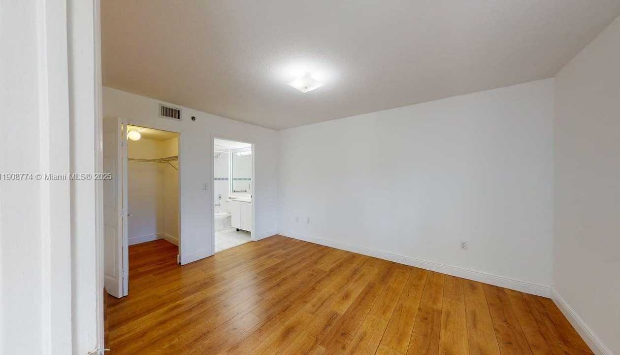 Small Image of 2415 NORTH WEST 16TH ST RD #410-1, Miami Number 8