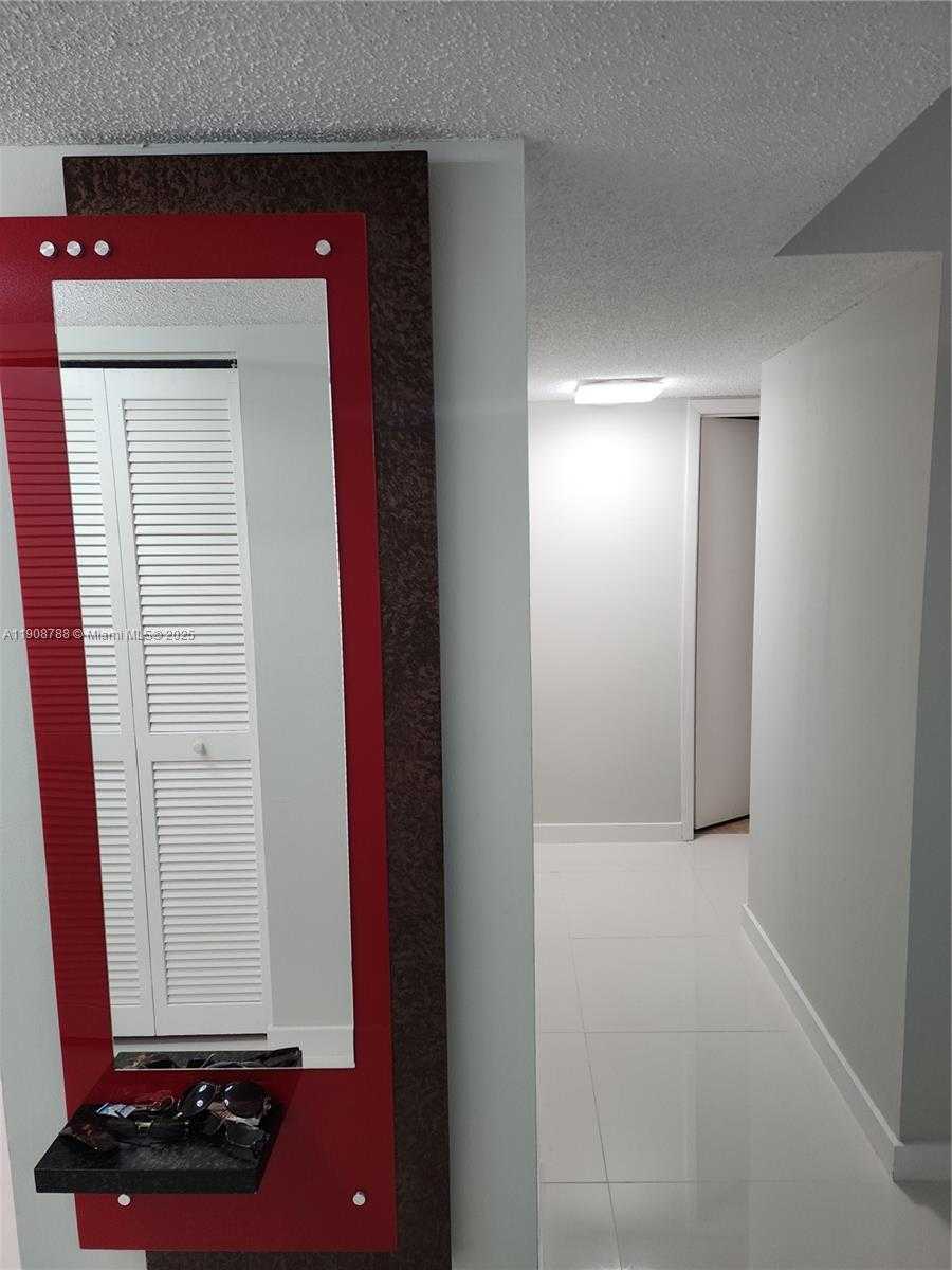 Small Image of 1890 SOUTH OCEAN DR #607, Hallandale Beach Number 10