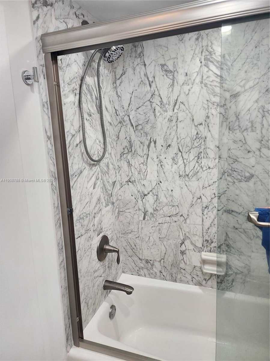 Small Image of 1890 SOUTH OCEAN DR #607, Hallandale Beach Number 17