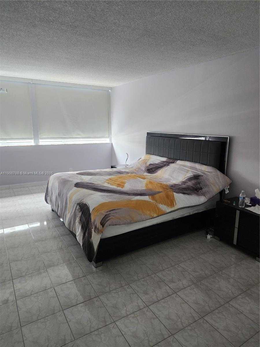 Small Image of 1890 SOUTH OCEAN DR #607, Hallandale Beach Number 19