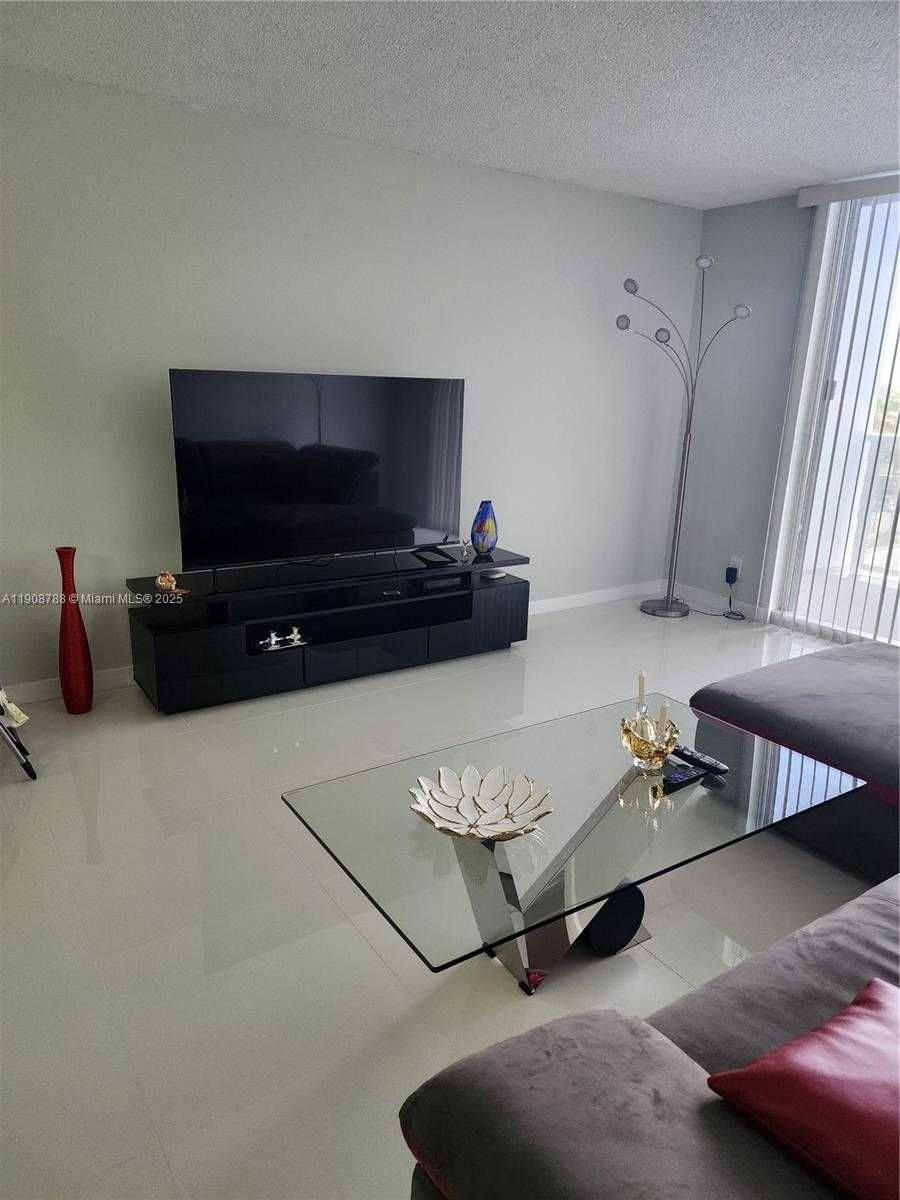 Small Image of 1890 SOUTH OCEAN DR #607, Hallandale Beach Number 7