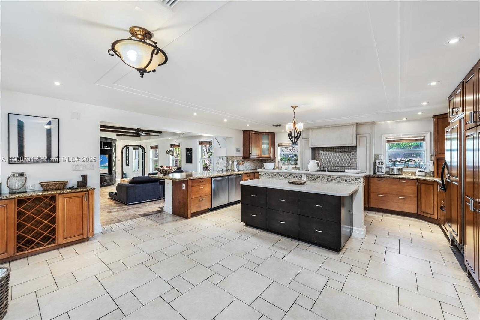 Small Image of 1051 NORTH EAST 89TH ST, Miami Number 22