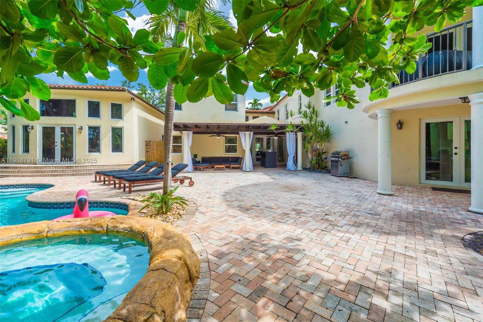 Small Image of 1051 NORTH EAST 89TH ST, Miami Number 4