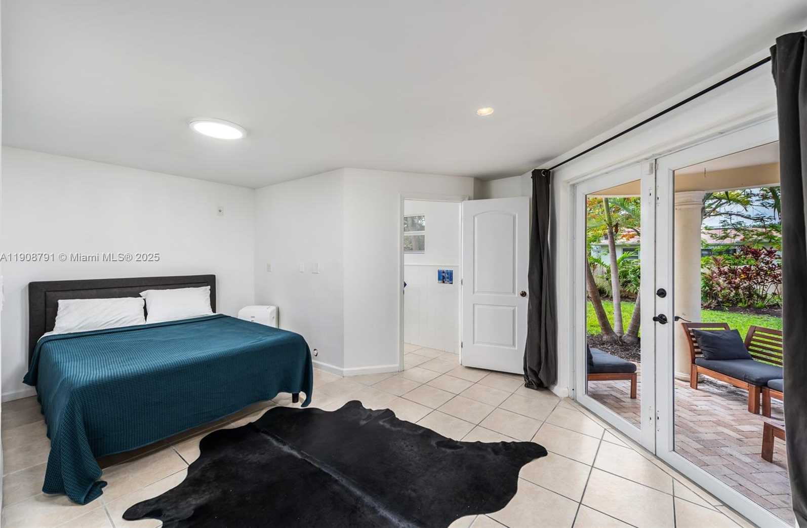 Small Image of 1051 NORTH EAST 89TH ST, Miami Number 42