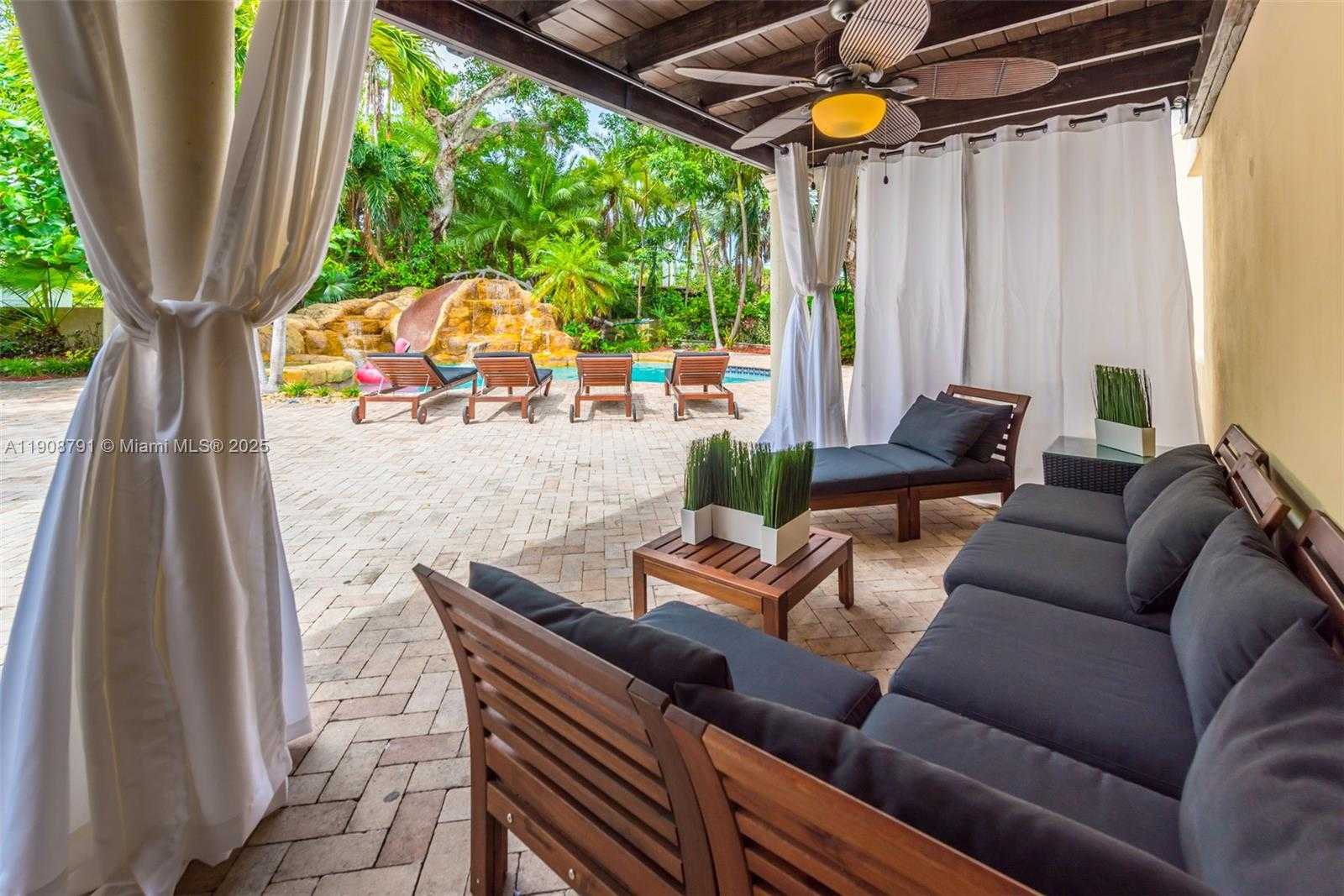 Small Image of 1051 NORTH EAST 89TH ST, Miami Number 7