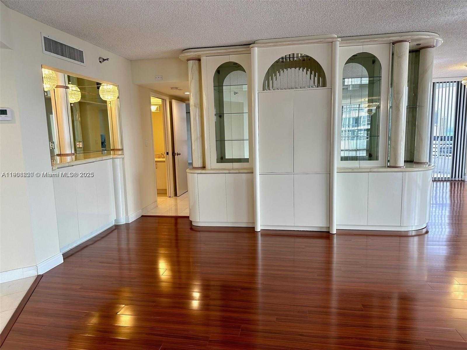 Small Image of 19101 NORTH EAST 36TH CT #2008, Aventura Number 9