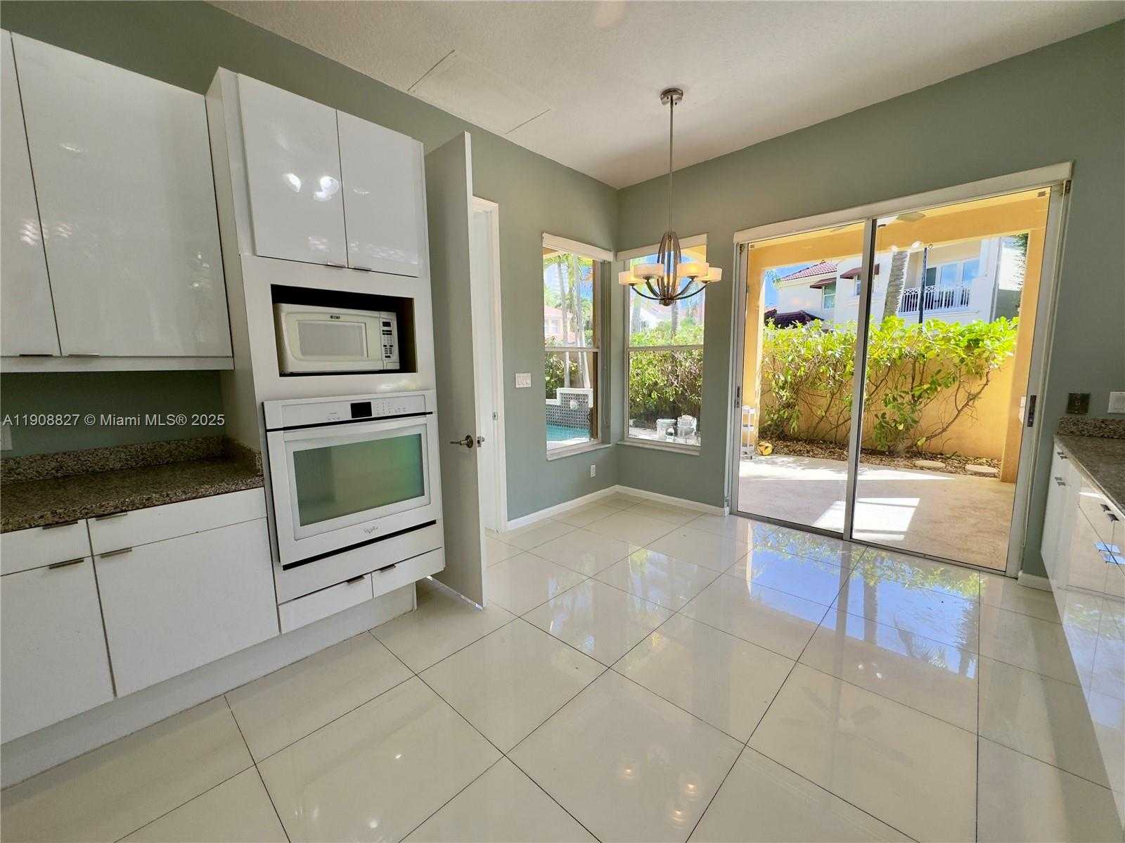 Small Image of 3728 NORTH EAST 208TH TER #3728, Aventura Number 10