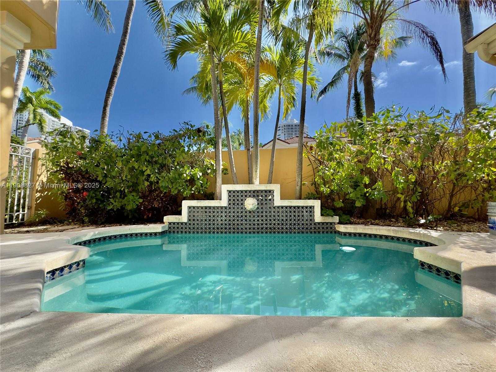 Small Image of 3728 NORTH EAST 208TH TER #3728, Aventura Number 15