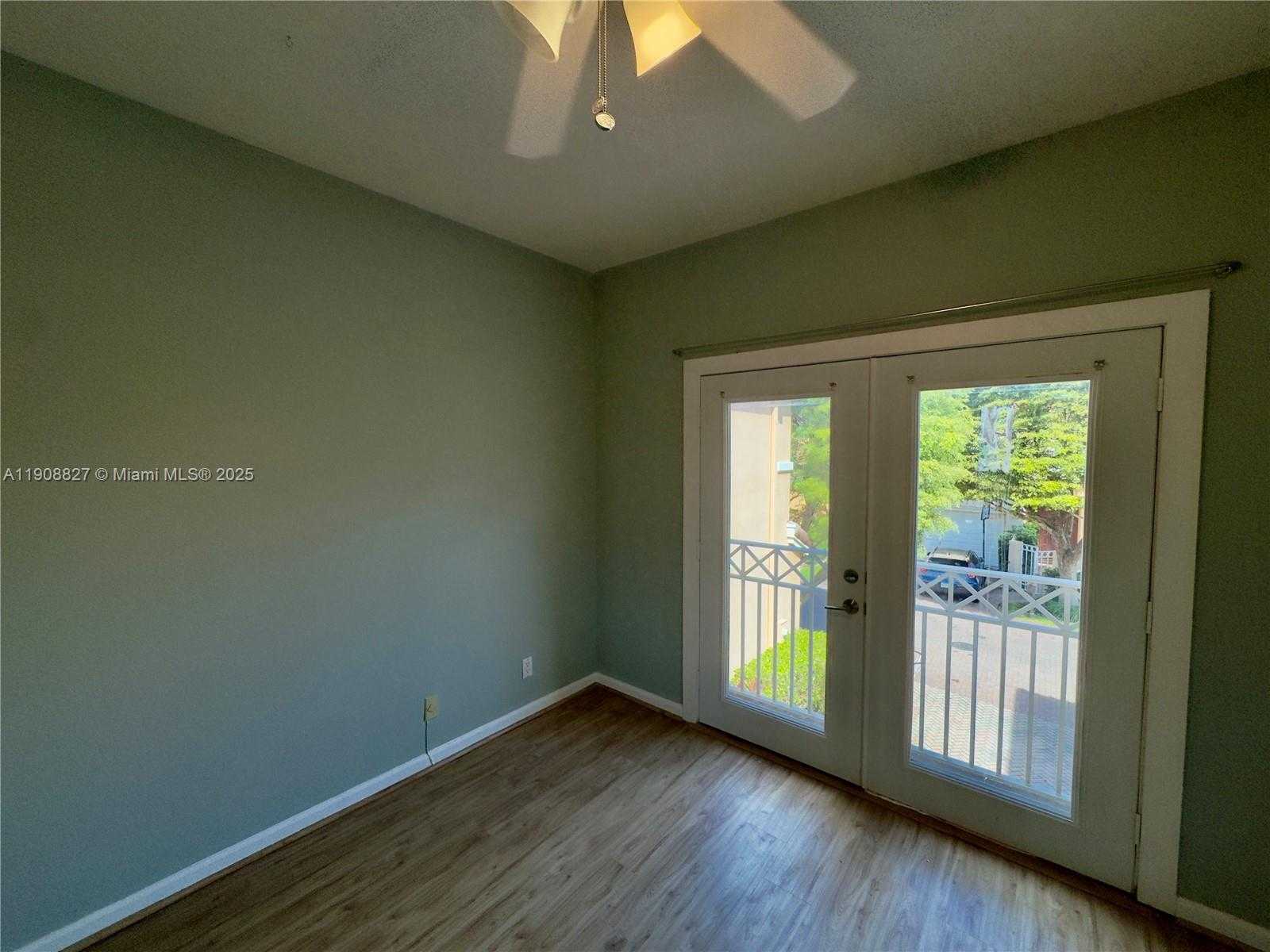 Small Image of 3728 NORTH EAST 208TH TER #3728, Aventura Number 18