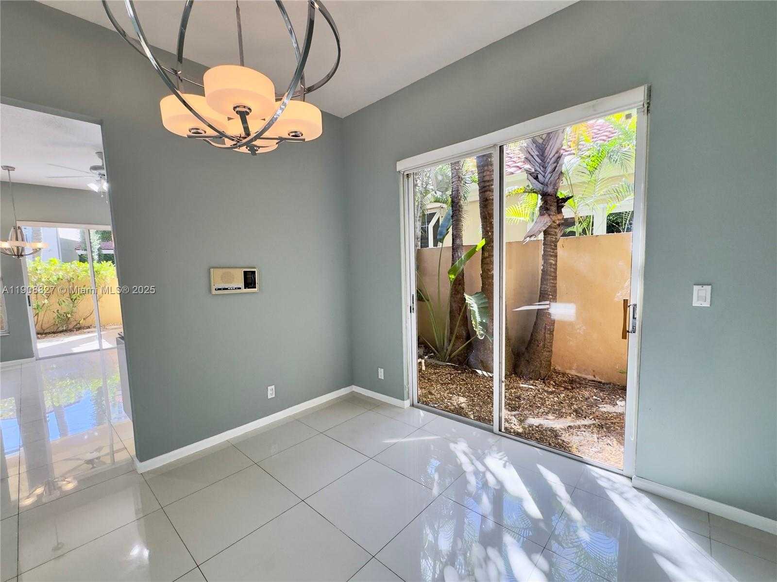 Small Image of 3728 NORTH EAST 208TH TER #3728, Aventura Number 7