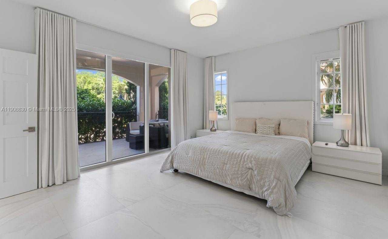 Small Image of 19217 FISHER ISLAND DR #19217, Miami Beach Number 16